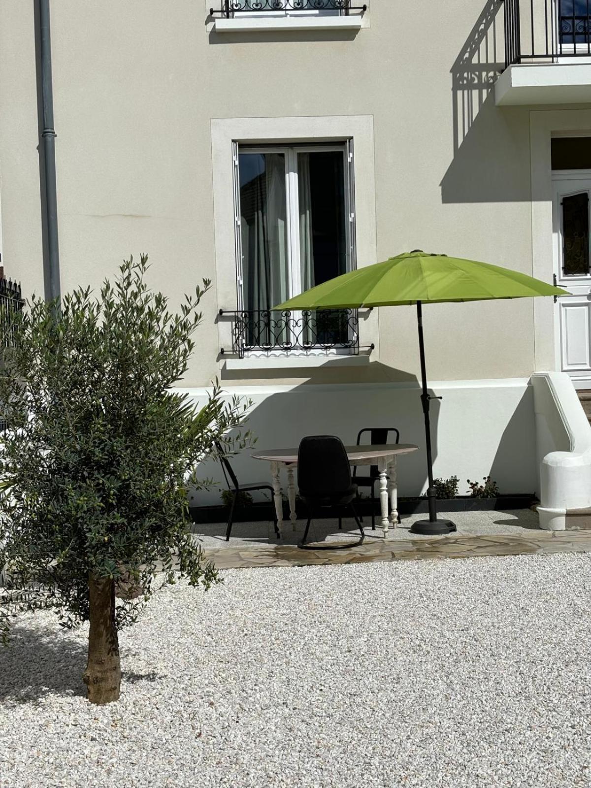 Appartement 2 Chambres Dans Une Belle Maison A Proximite De Paris Asnières 外观 照片